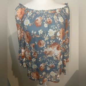 EUC Women’s Apt 9 Floral Blouse Size Small